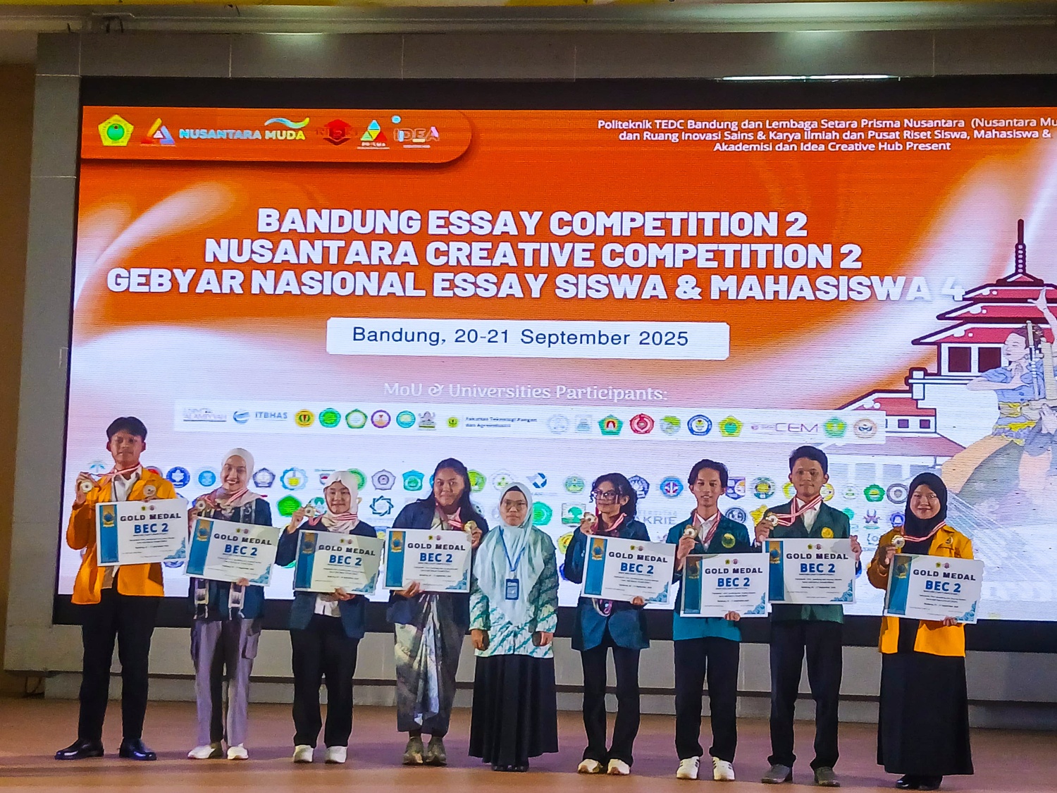 Mahasiswa D3 Keperawatan Polkesku meraih prestasi dalam ajang Bandung Essay Competition II 2025