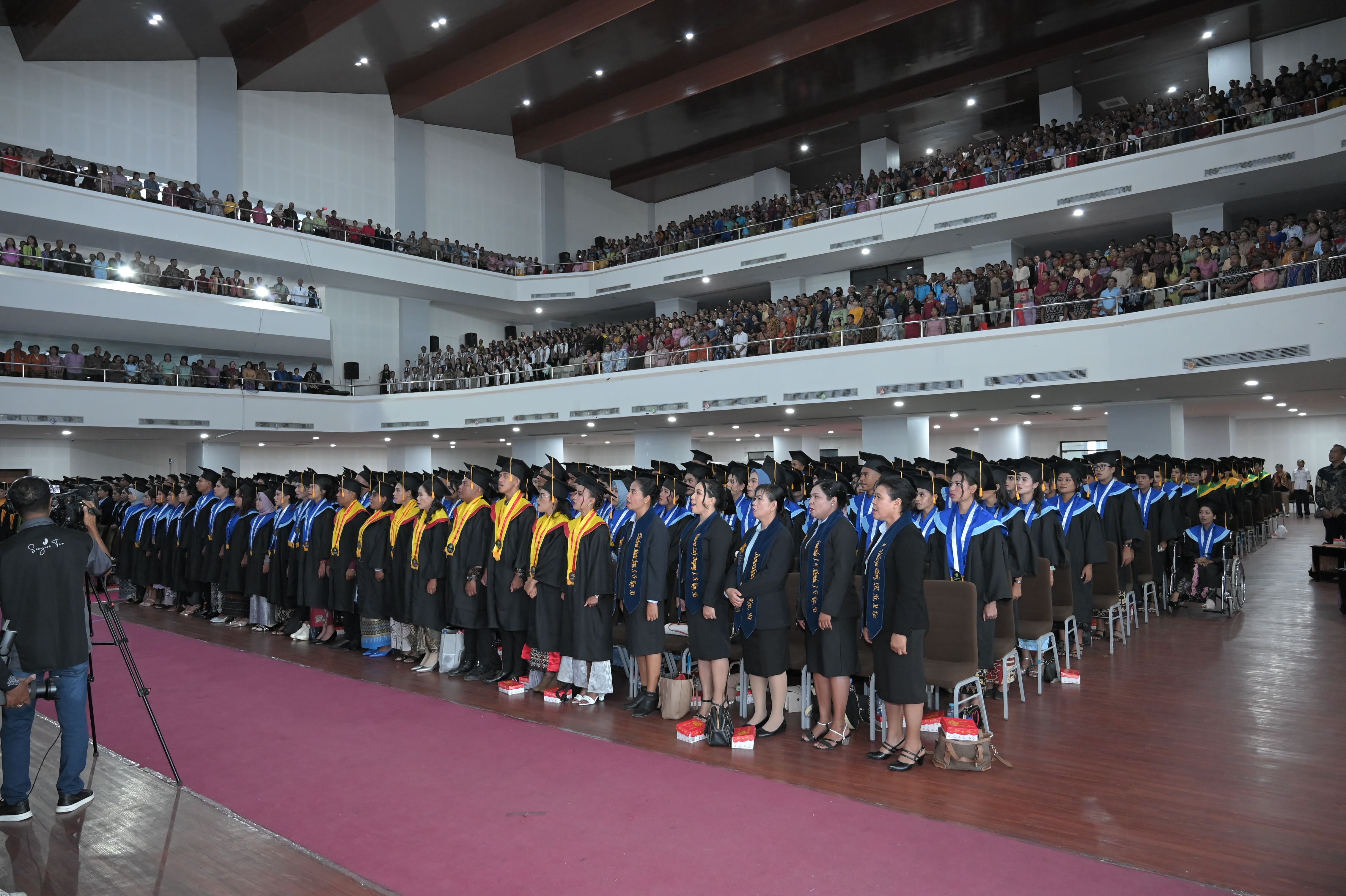 WISUDA POLTEKKES KEMENKES KUPANG TAHUN AKADEMIK 2023/2024 PERIODE OKTOBER